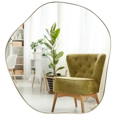 Nepravidelné nástěnné zrcadlo s kovovým rámem a rozpěrnými šrouby 75,5 x 70 cm Zlaté