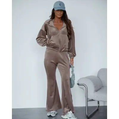 Dvoudílná sametová souprava s rozšířenými kalhotami, cappuccin MODA821144