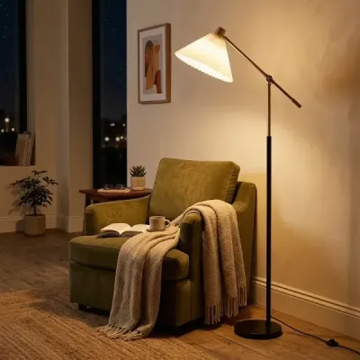 Stojací lampa s nastavitelnou výškou a úhlem natočení, 157 cm, zlatá