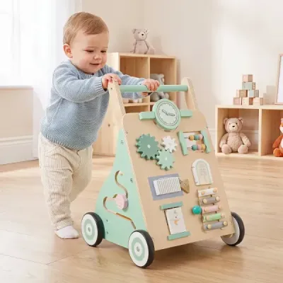 Dřevěný chodítko Baby Walker s herním centrem a kolečky – pomůcka pro chůzi pro děti od 18 měsíců