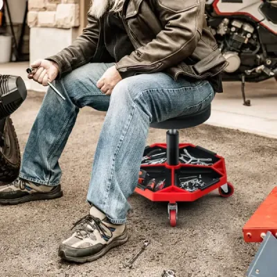 Pneumatická mechanická stolička s kolečky a polstrovaným sedákem, nosnost 330 liber – červená