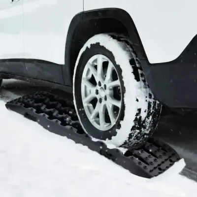 Sand sheets off-road 2 kusy trakční pomocný žebřík pneumatik pro písek/bláto/sníh 107 x 31 x 7 cm černý