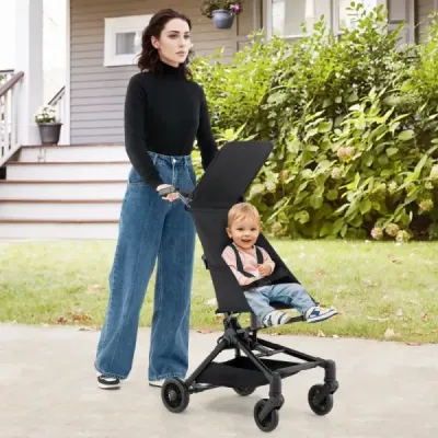 Skládací kočárek s nastavitelnou a odnímatelnou stříškou Travel Buggy Dětský kočárek