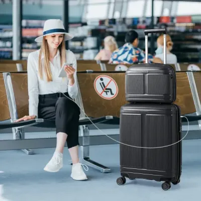 Sada 2 zavazadel včetně 20" příručního kufru a 14" kosmetického kufříku Pevné skořepinové zavazadlo z PP černé barvy