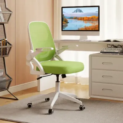 Ergonomická kancelářská židle se skládacími područkami a houpací funkcí. Kancelářská židle zelená.