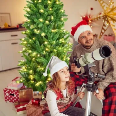 150 cm vysoce osvětlený vánoční stromeček s teplou bílou světle zelenou barvou