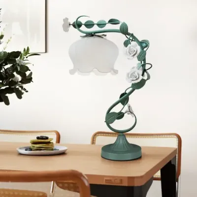 Vintage noční lampa se skleněným stínidlem z konvalinek a 6 keramickými růžemi a kovovými listy Retro stolní lampa