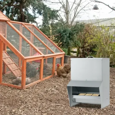 Pozinkované krmítko pro kuřata s kapacitou 22 kg Nástěnné automatické krmítko pro drůbež s víkem