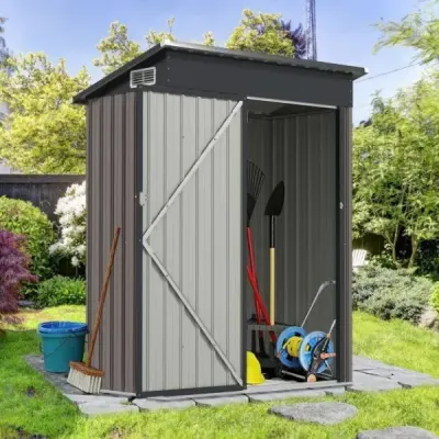 Kovový zahradní domek 150 x 90,5 x 185 cm | 1,5 m³ kůlna na nářadí s pultovou střechou, světle šedý