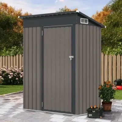Kovový zahradní domek 150 x 90,5 x 185 cm | 1,5 m³ kůlna na nářadí s pultovou střechou, světle šedý
