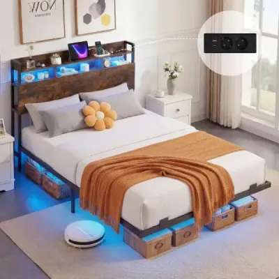 Postel s nabíjecí stanicí a LED osvětlením, čelo postele s úložným prostorem, rám postele s lamelovým roštem, manželská postel