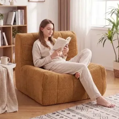 Podlahové sedací vaky s jednodílnou pěnovou výplní a potahem z plyšového materiálu s ozdobnými knoflíky, hnědé