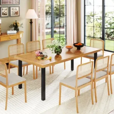 Velký zahradní jídelní stůl o rozměrech 200 × 100 cm s deskou z akáciového dřeva a robustními kovovými nohami