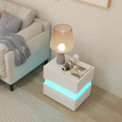Noční stolek sada 2 LED nočních stolků Noční stolek ve vysokém lesku Noční stolek se 2 zásuvkami Bílý