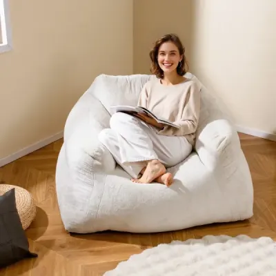 Křeslo Beanbag Podlahové křeslo se sametovým potahem a protiskluzovou základnou Čalouněná podlahová pohovka do obývacího pokoje 129 x 111 x 69 cm Béžová barva