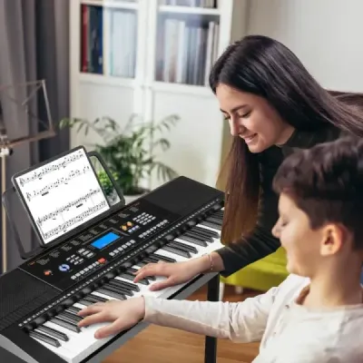 Přenosná elektronická klávesnice s 61 klávesami, stojanem, stoličkou a mikrofonem, digitální piano