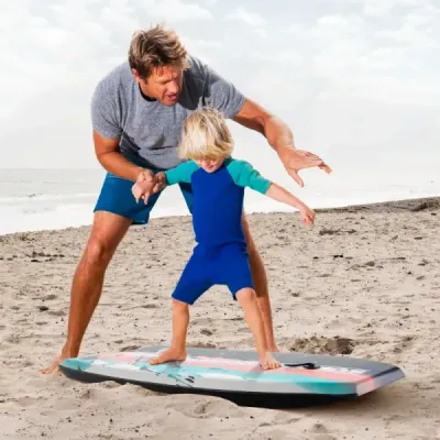 104 cm lehké bodyboardové prkno s jádrem z EPS, horní vrstvou z XPE a spodní vrstvou z HDPE, s poutkem na zápěstí – na pláž, moře i bazén