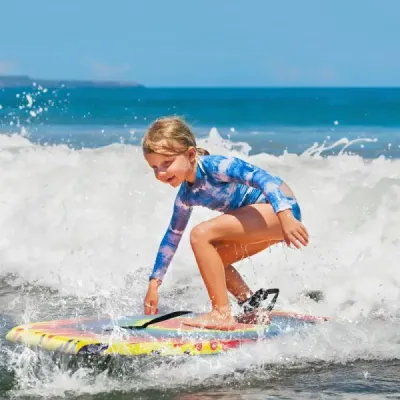 Bodyboard 104 cm, lehký, jádro z EPS, horní vrstva z XPE, spodní vrstva z HDPE, záď ve tvaru půlměsíce, poutko na zápěstí, pro pláž, moře, bazén