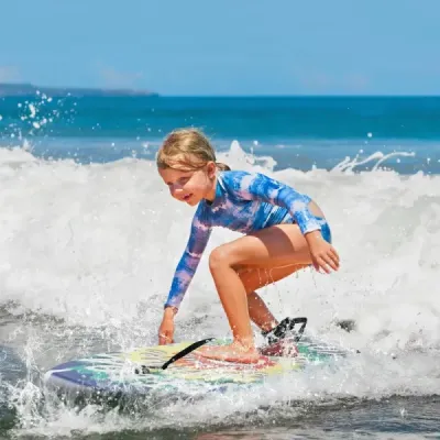 94 cm, lehké bodyboard, jádro z EPS, horní vrstva z XPE, spodní vrstva z HDPE, záď ve tvaru půlměsíce, poutko na zápěstí, vhodné na pláž, do moře i do bazénu