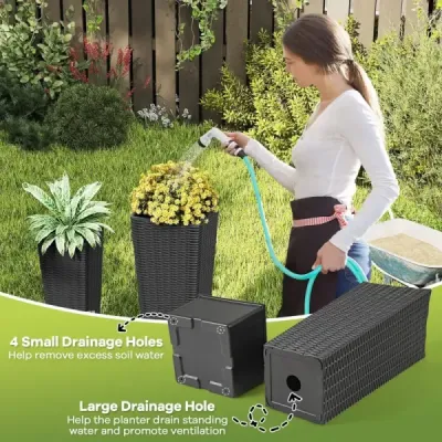 Sada 2 květináčů s vnitřním květináčem o výšce 82 cm / 60 cm, ratanové stohovatelné květináče s drenážními otvory, černé