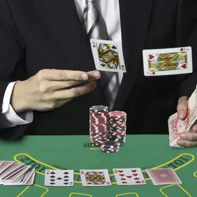 Pokerová sada pokerový kufřík 500 laserových žetonů hliníkový kufřík hliníkový pokerový kufřík + hadřík + 2 pokerové balíčky