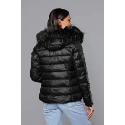 Krátká dámská zimní bunda MODA0129 černá