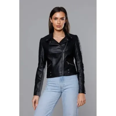 Krátká dámská koženková bunda MODA8031 černá