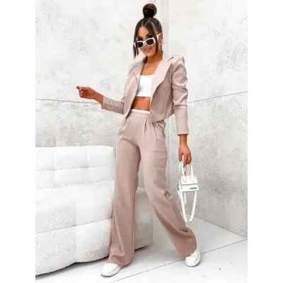 Dámská souprava krátké sako + široké kalhoty MODA8263 béžová Dámská souprava krátké sako + široké kalhoty MODA8263 béžová