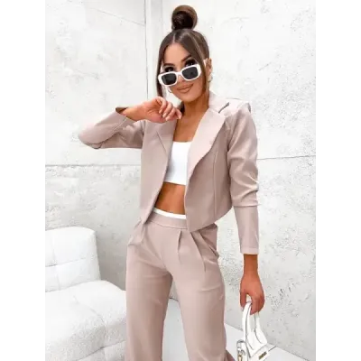 Dámská souprava krátké sako + široké kalhoty MODA8263 béžová Dámská souprava krátké sako + široké kalhoty MODA8263 béžová