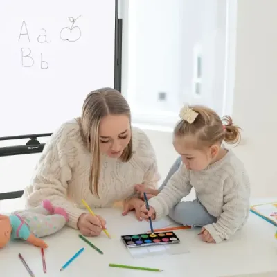 Mobilní magnetická velká oboustranná tabule otočná o 360° 90 x 120 cm černá + bílá
