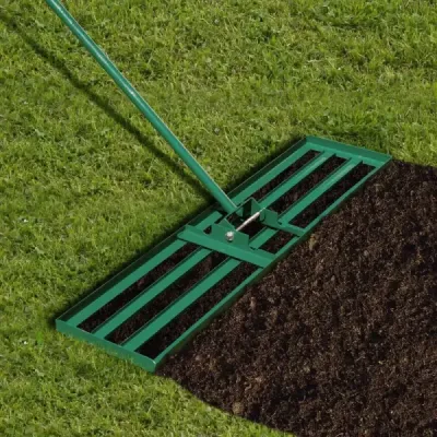 Vyrovnávací hrábě na trávník s ergonomickou rukojetí na zem 91 x 25 cm Zelené