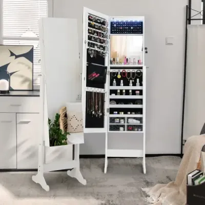 Šperkovnice s nastavitelným sklonem se zrcadlem po celé délce a bílými LED světly