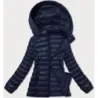 Pikowana kurtka damska z kapturem J Style granatowa (16M9102-215)